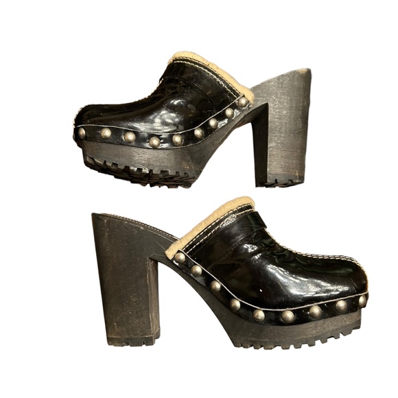 Vintage Prada Miu miu black patent leather and shearling platform clogs lug sole - Picture 1 of 11